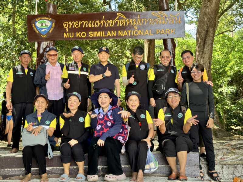 จังหวัดพังงา จัดพิธีส่งชุดปฏิบัติการทางด้านการแพทย์และสาธารณสุขเพื่อดูแลและช่วยเหลือนักท่องเที่ยว ในพื้นที่ หมู่เกาะสิมิลัน และหมู่เกาะสุรินทร์